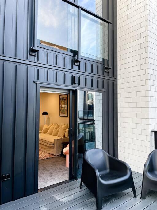 Chic City Centre Townhouse Christchurch Exterior photo