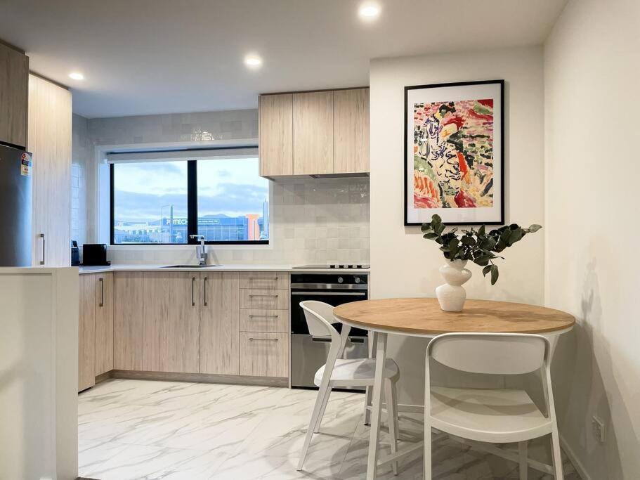 Chic City Centre Townhouse Christchurch Exterior photo
